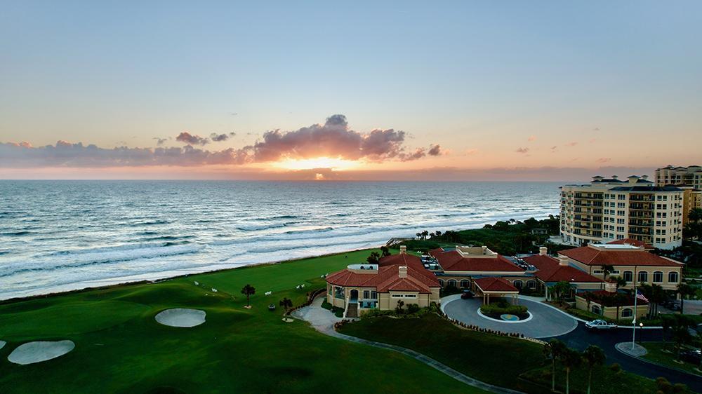 Links Clubhouse at Sunrise